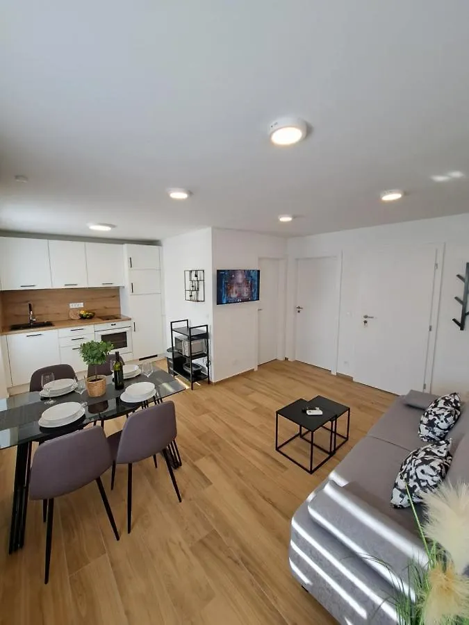 Apartman Tea مالي لوشينغْ